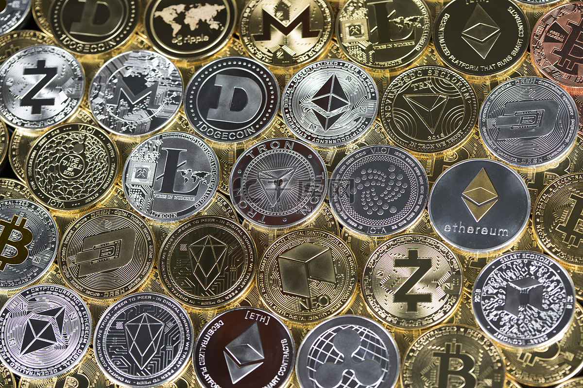 数字资产财库“狂欢”退潮:股价腰斩、监管收紧DAT公司陷“死亡螺旋”